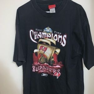 2003 buccaneers champion tee